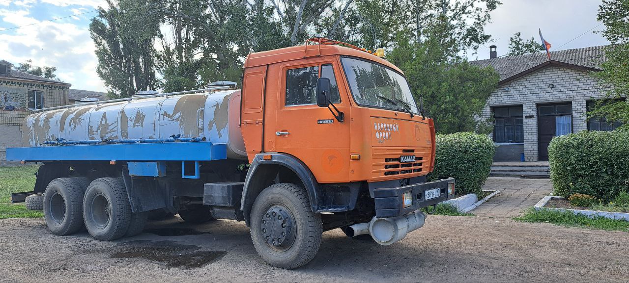 Благодаря помощи Народного Фронта жителям села Заря организовали подвоз воды .