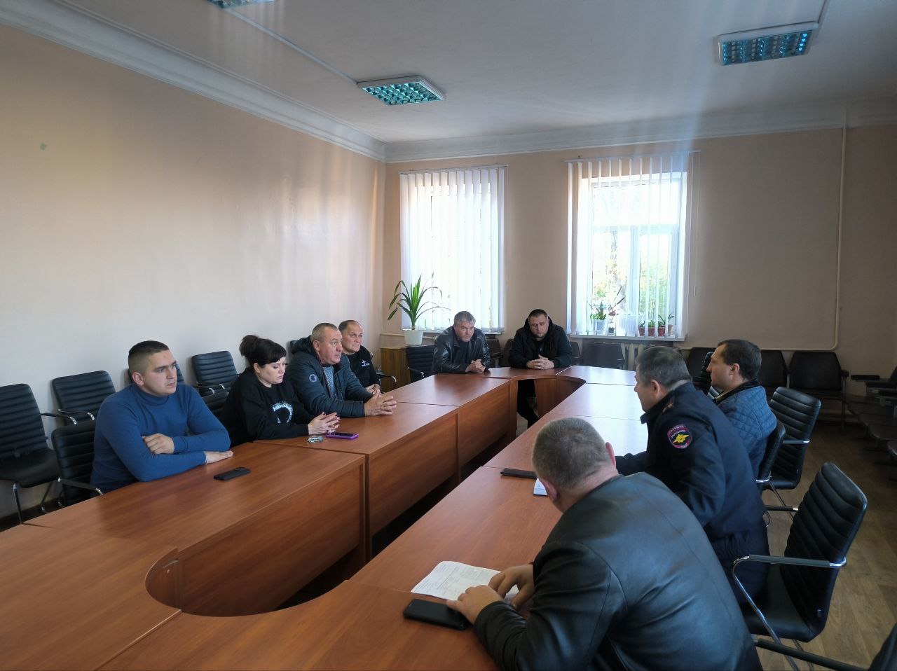 В Розовке прошло совещание по поводу ситуации с электроснабжением в Куйбышевском округе .