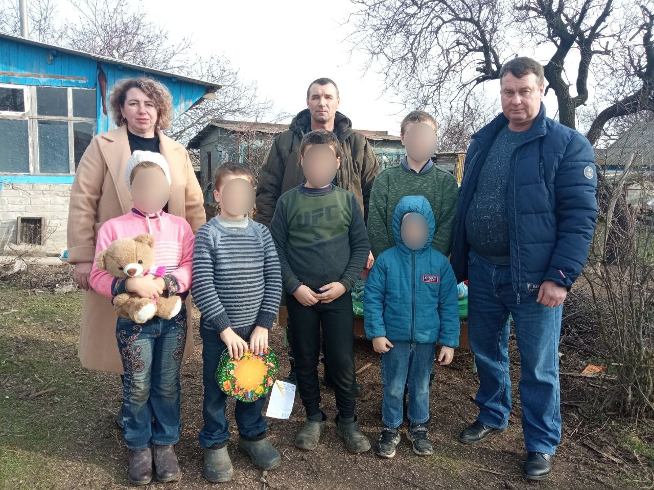 Гуманитарная помощь многодетным малообеспеченным семьям Куйбышевского муниципального округа.